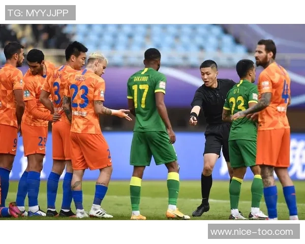 北京队迎战山东鲁能全力争胜期待精彩对决与球迷共庆足球盛宴